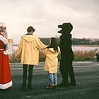 Wim Wenders, Rüdiger Vogler, Arina Voznsenskaya, and Anna Vronskaya in Arisha, der Bär und der steinerne Ring (1992)