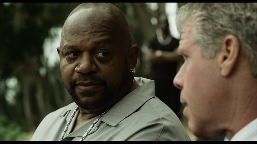 Ron Perlman and Charles S. Dutton in Bad Ass (2012)