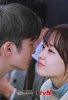 Park Bo-young and Seo In-guk in Eoneu Nal Uri Jib Hyeongwaeuro Myeolmangyi Deuleowassda (2021)