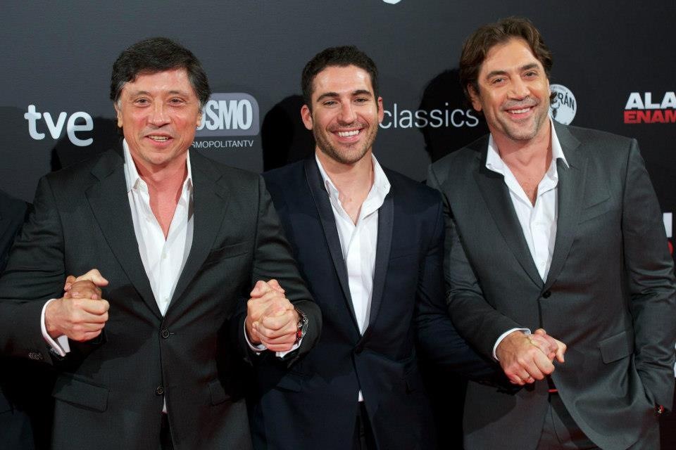 Javier Bardem, Carlos Bardem, and Miguel Ángel Silvestre in Scorpion in Love (2013)