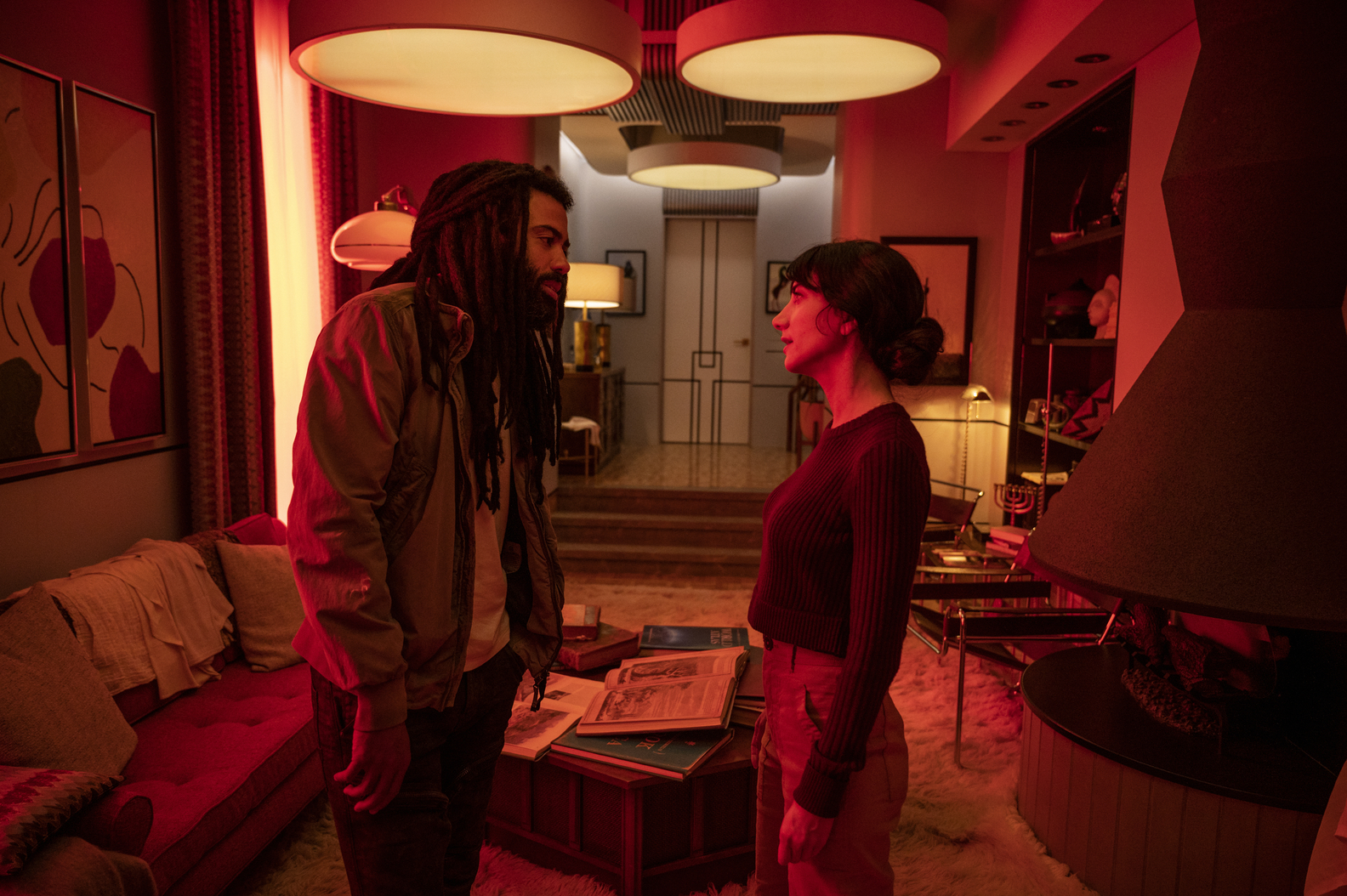 Sheila Vand and Daveed Diggs in Setting Itself Right (2022)