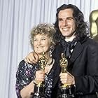 Daniel Day-Lewis and Brenda Fricker in The 62nd Annual Academy Awards (1990)