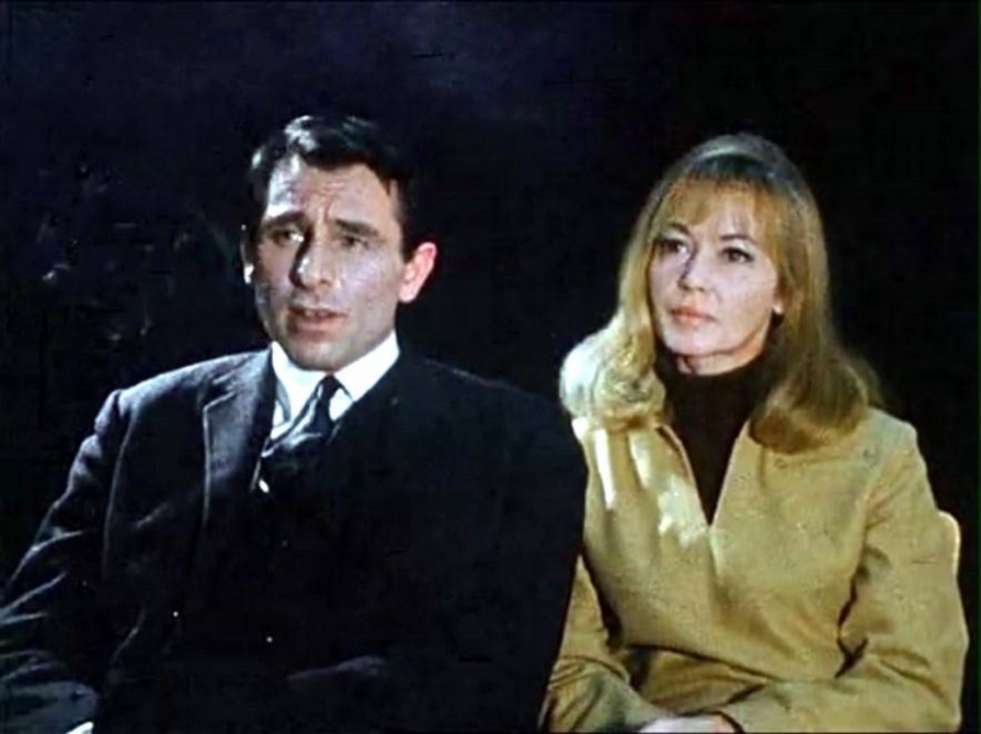 Barbara Laage and Jean Leuvrais in Les atomistes (1968)