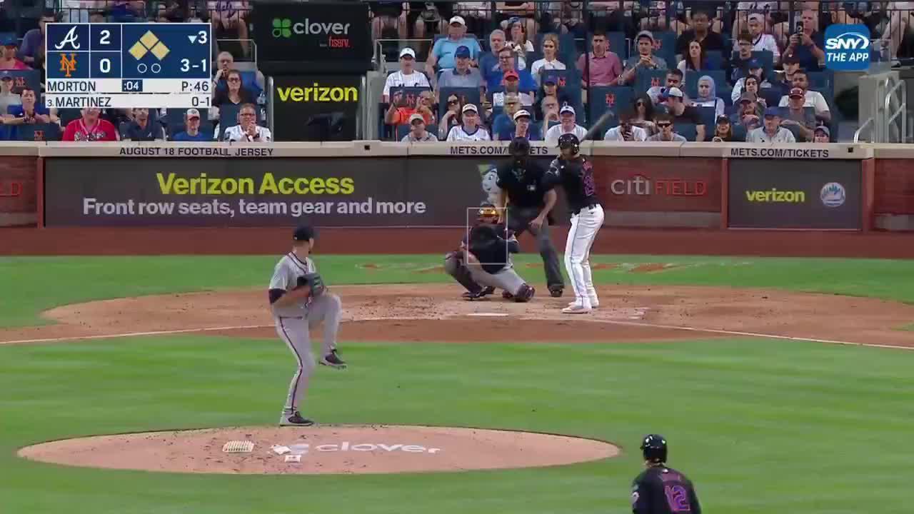 Martinez Hits Grand Slam 💥