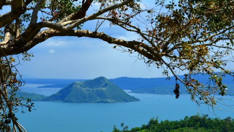 Tagaytay dangerous volcano philippines