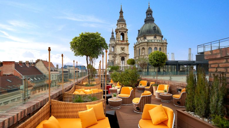 Budapest-bars---High-Note-Skybar---Aria-Hotel