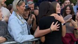 Meghan hug Windsor