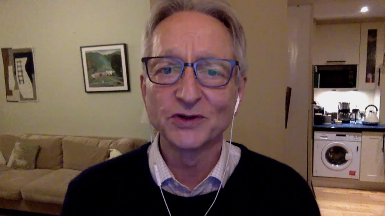 Geoffrey Hinton the lead 0502