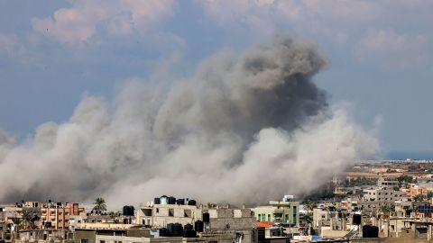 TOPSHOT - Smoke billows after an Israeli air strike in Rafah in the southern Gaza Strip on October 16, 2023. The death toll from Israeli strikes on the Gaza Strip has risen to around 2,750 since Hamas's deadly attack on southern Israel last week, the Gaza health ministry said October 16. Some 9,700 people have also been injured as Israel continued its withering air campaign on targets in the Palestinian coastal enclave, the Hamas-controlled ministry added. (Photo by SAID KHATIB / AFP) (Photo by SAID KHATIB/AFP via Getty Images)