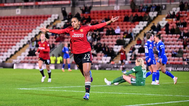 LEIGH, ENGLAND - NOVEMBER 09: Geyse of Manchester United celebrates after scoring the team's sixth goal during the FA Women's Continental Tyres League Cup match between Manchester United and Everton at Leigh Sports Village on November 09, 2023 in Leigh, England. (Photo by Ben Roberts Photo/Getty Images)