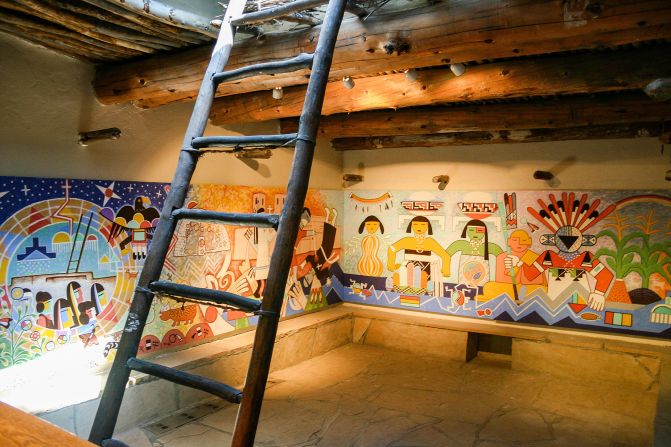 <strong>Museum of Northern Arizona:</strong> A modern Hopi kiva mural by artists Michael Kabotie and Delbridge Honanie recreates ancient stories at the Museum of Northern Arizona.