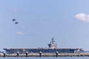 USS Dwight D. Eisenhower (CVN 69) returns to Naval Station Norfolk.