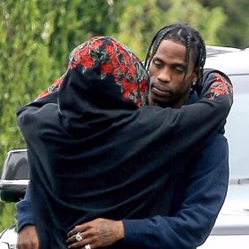 Travis Scott strávil noc ve vazbě. 