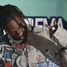 Rapper Travis Scott dělal v hotelu v Paříži výtržnosti. 