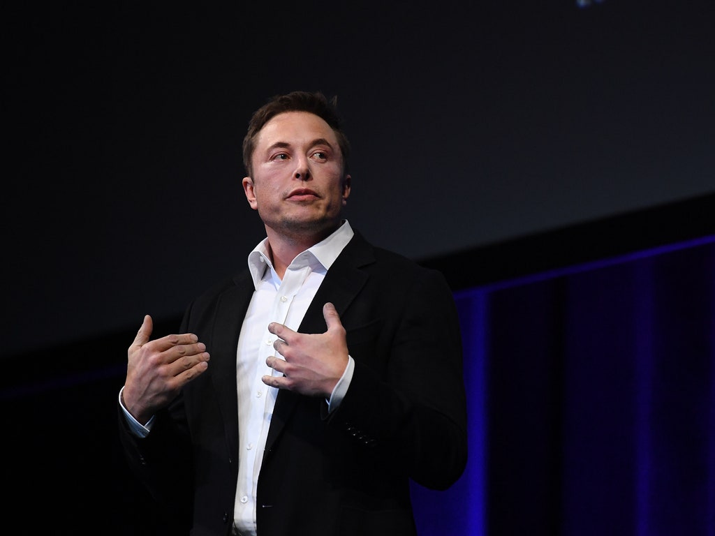 Elon Musk Demos Futuristic Plan to Transport You to Any City on Earth in Under an Hour