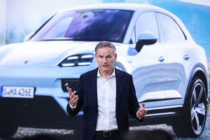 Le patron de Porsche, Oliver Blume, lors de la conférence de presse annuelle de la marque, à Leipzig, en mars dernier.