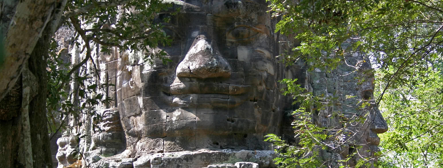 Udhugget hoved ved Angkor Thom, Cambodja