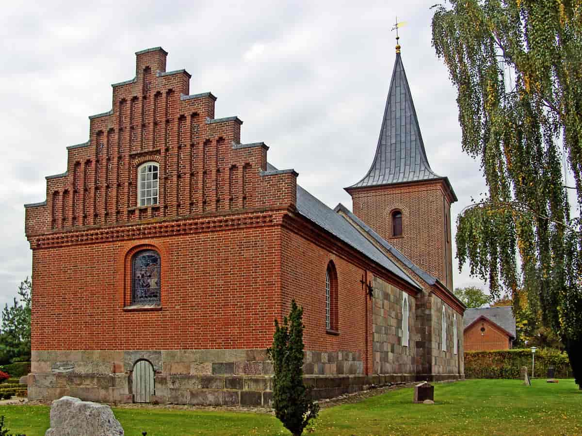 Hammel Kirke set fra nordøst