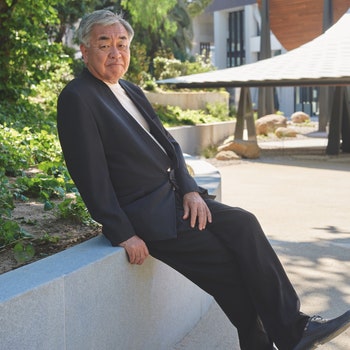 Entrevista al arquitecto Kengo Kuma: “Los espacios cerrados no son saludables y producen estrés mental y físico”