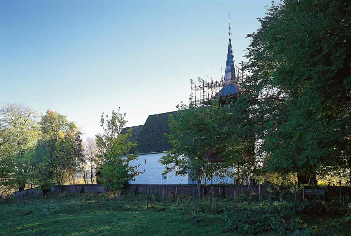 Hustad kirke