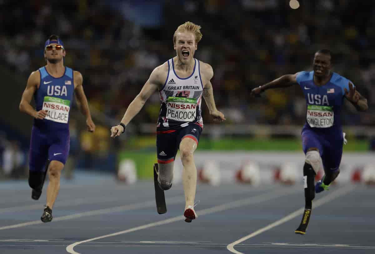 Jonnie Peacock (midten), Jerome Singleton (høyre), Jarryd Wallace (venstre)