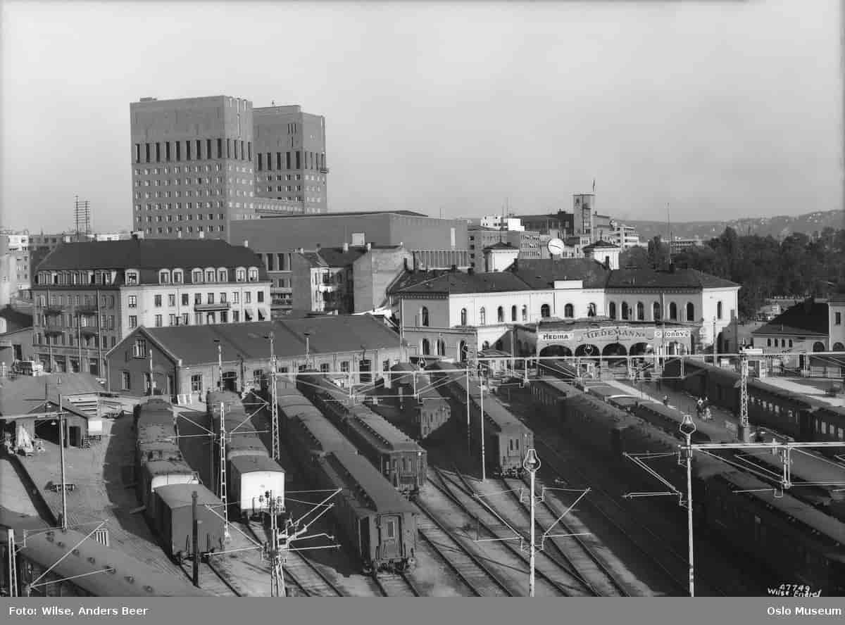 Baksiden av Vestbanestasjonen 1939