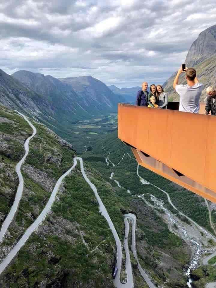 Utsiktsplassen på toppen av Trollstigen