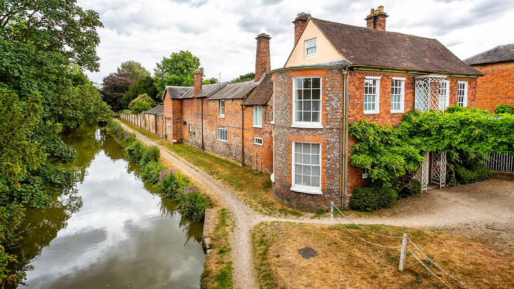 The essential guide to Hungerford