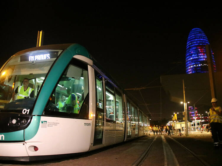 Barcelona estrenará un pionero sistema de tranvía este otoño