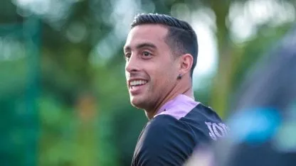 Funes Mori se sumó al plantel en la práctica y firma su contrato