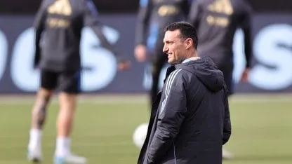 Scaloni, sobre la ausencia de Dybala en la Selección y los pibes que "se pueden quedar"