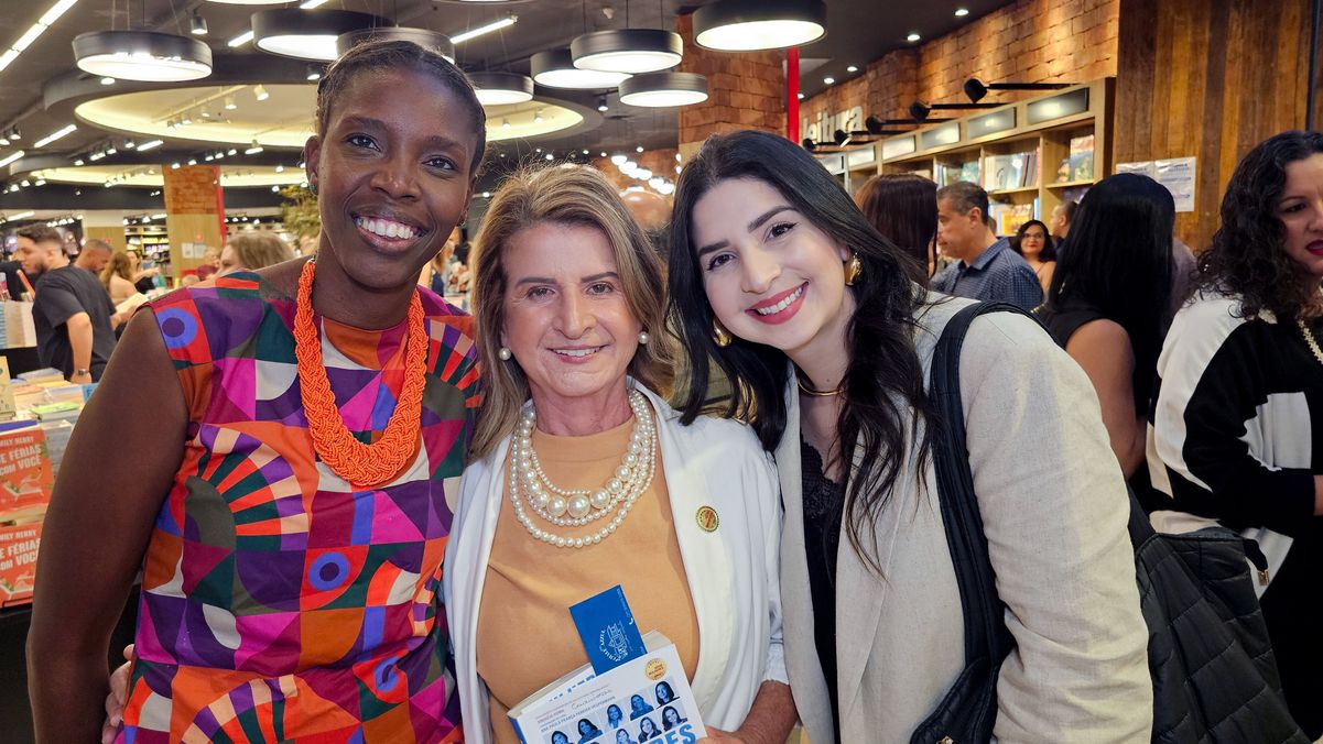 Veronica Lopes, Lourdes Ferolla e Lais Ferolla