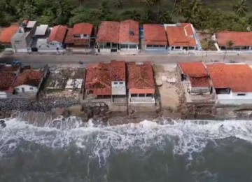 Baía da Traição, no litoral norte da Paraíba, decretou situação de calamidade pública pelos impactos do avanço das águas do Oceano Atlântico. Mais de 20 casas foram destruídas, de acordo com a prefeitura da cidade. 
 -  (crédito: Reprodução)