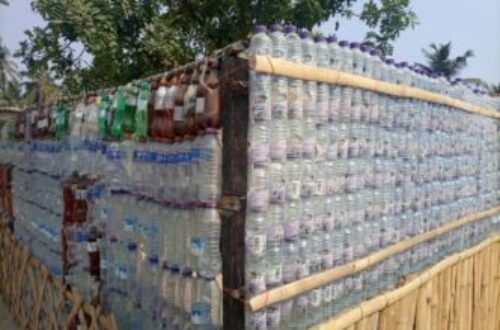 Article : Au Ghana, un mur contre la pollution plastique