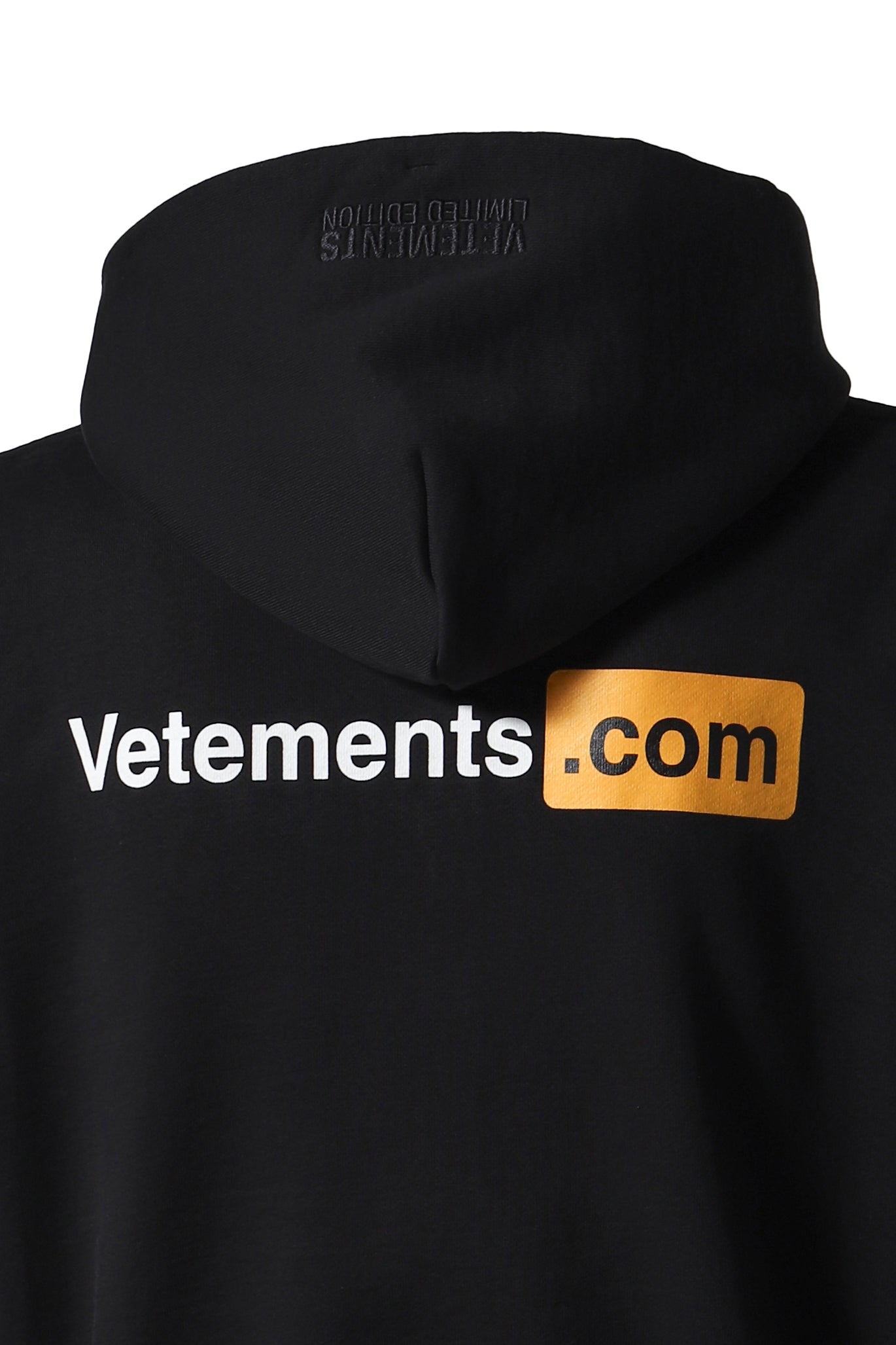 VETEMENTS.COM FITTED ZIP-UP HOODIE / BLK