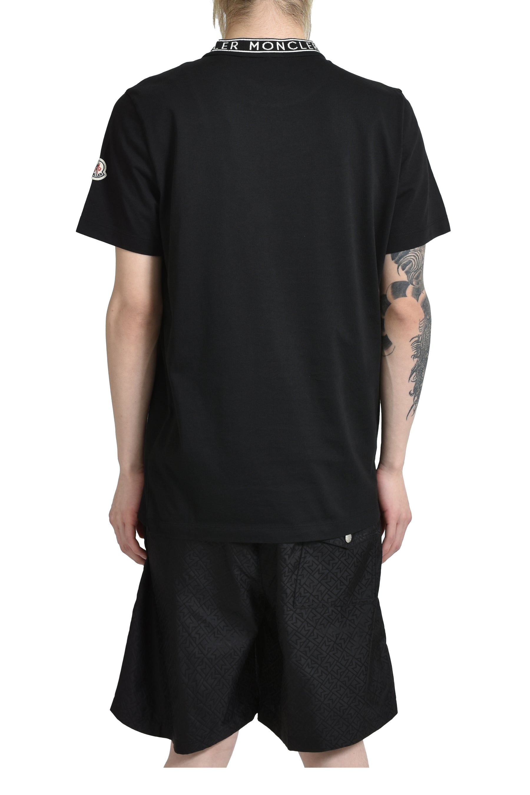 NECK LOGO SS T-SHIRT / BLK