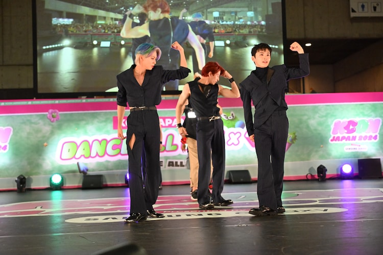 「DANCE ALL DAY」JO1のステージの様子。 (c) CJ ENM Co., Ltd, All Rights Reserved