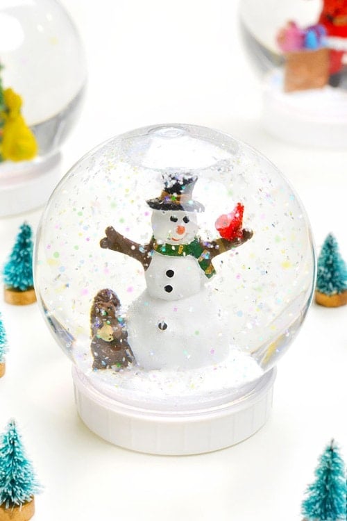 How to Make a Snow Globe