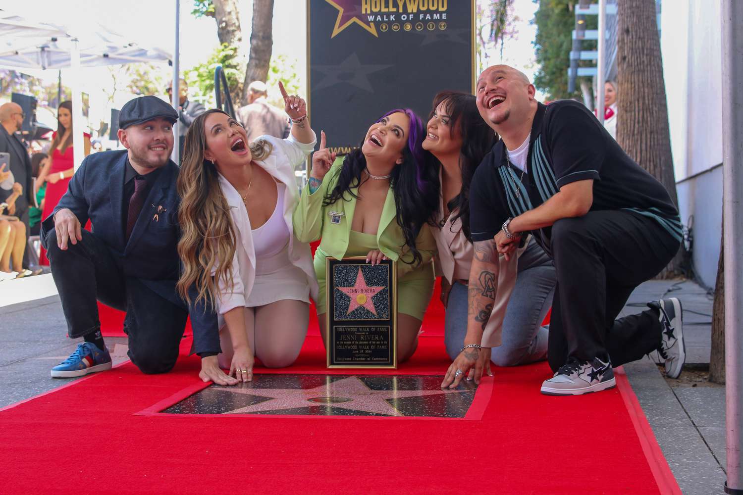 Jacqie, Johnny, Chiquis, Jenicka y Michael Rivera