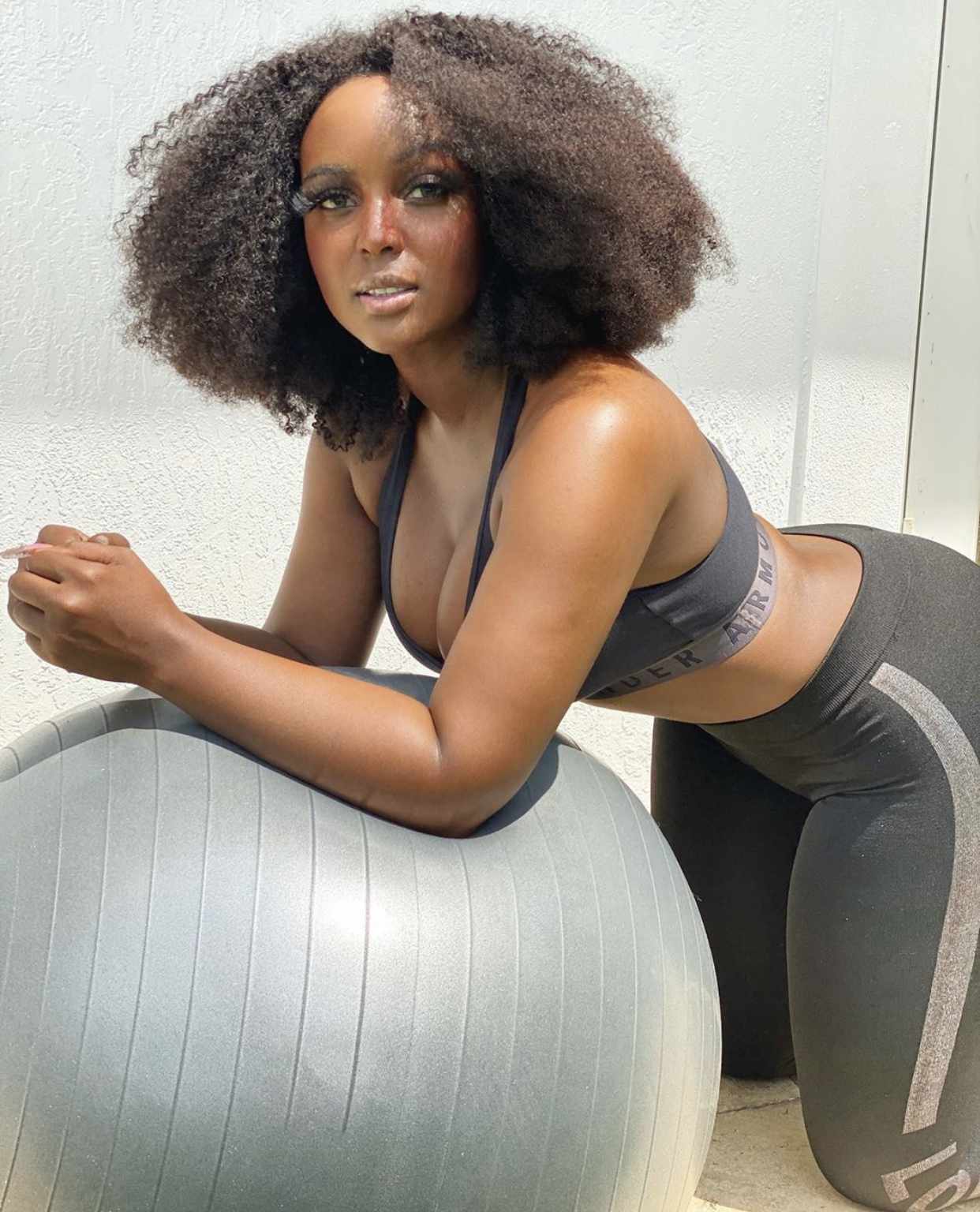 Amara La Negra