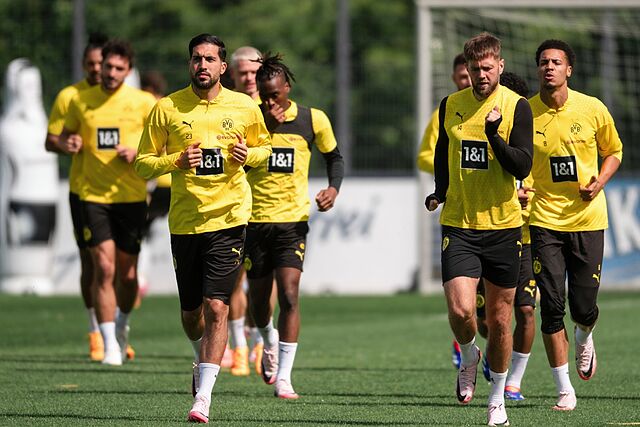 El Borussia Dortmund se entrena en la previa.