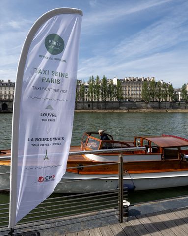 Paris 2024 : des bateaux-taxis sur la Seine entre le Louvre et la tour Eiffel