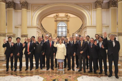 Jefa de Estado: Perú brinda las garantías de seguridad económica y jurídica a inversiones