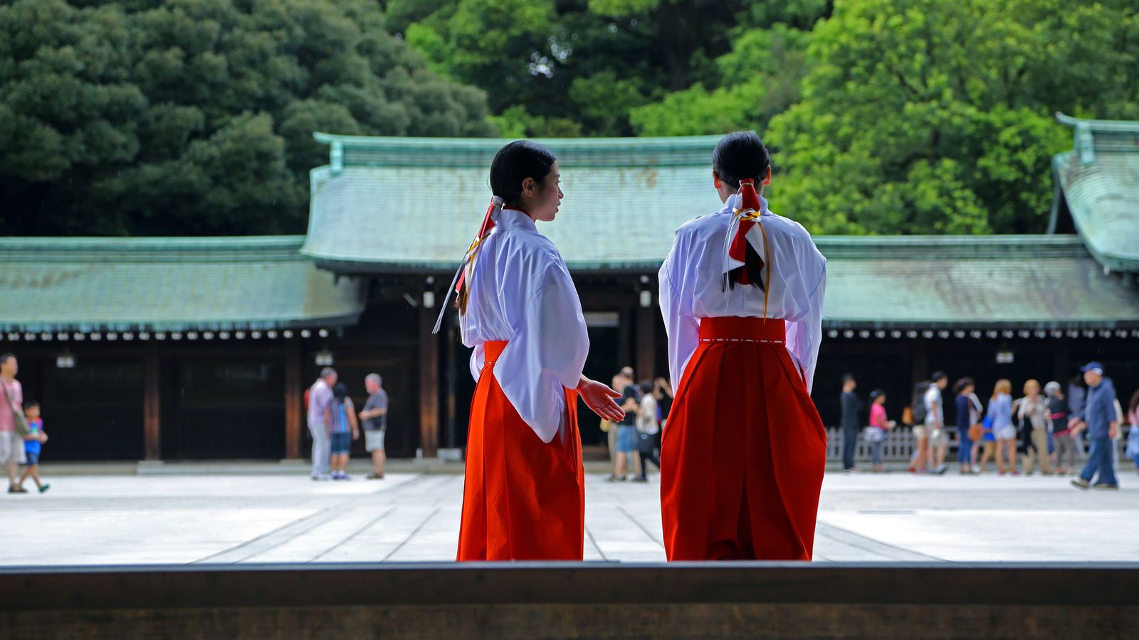 ｢神社で柏手を打ってはいけない｣納得の理由 ｢二礼二拍手一礼｣はウソだった