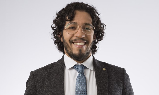 Jean Wyllys nunca teve projeto de lei para obrigar igrejas a casarem gays e nunca foi convidado por Haddad para assumir ministérios em uma possível presidência do petista (Foto: Divulgação)