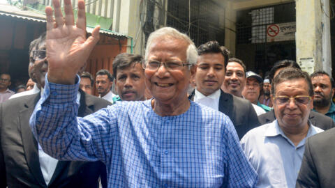 Bangladesh's Nobel laureate Muhammad Yunus (C) addresses the media at the Special Judge Court in Dhaka on June 12, 2024.