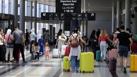 Départ de passagers de l'aéroport international Rafic Hariri à Beyrouth le 29 juillet 2024.