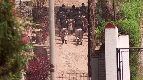 Un grupo de militares se ejercita, el 26 de octubre de 2000, en las afueras de Lima, Perú.