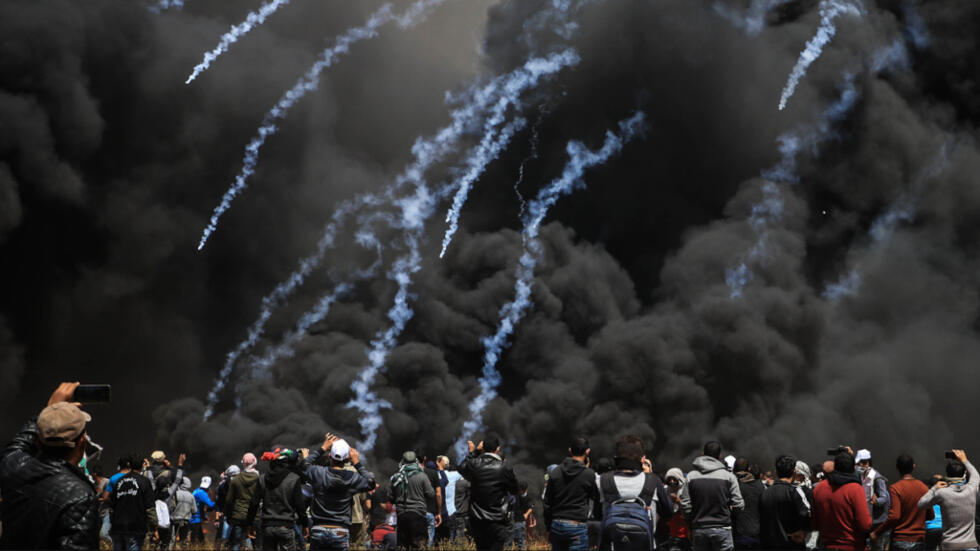 أهالي غزة في مرمى النيران، بعدسة شادي العصّار