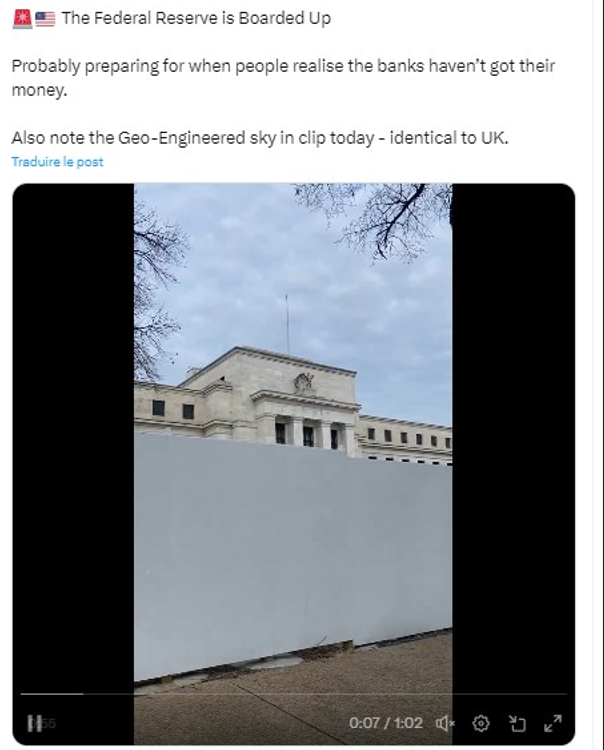 On X posts shown from July 8, 2024, internet users claim that the Federal Reserve building has been barricaded. The building is in fact under construction.